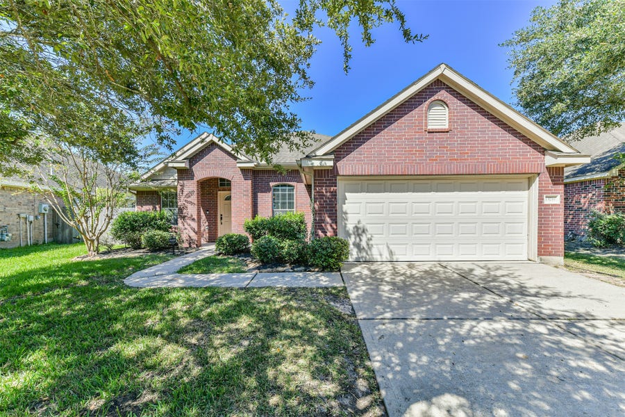 Property photo for 13719 Rolling River Lane, Houston, TX