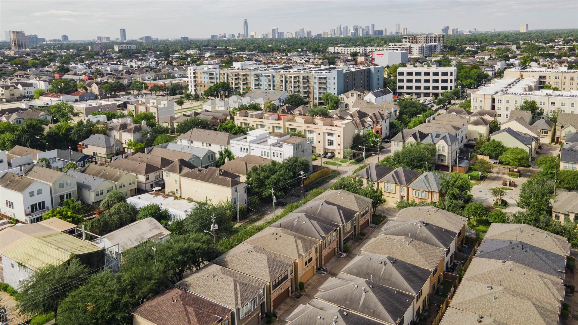 1316 Studer Street, Houston, TX 77007 1. Convenient access to I-10 makes getting around Houston effortless, with Downtown, River Oaks, the Galleria/Uptown area & other major destinations just a short drive from home.