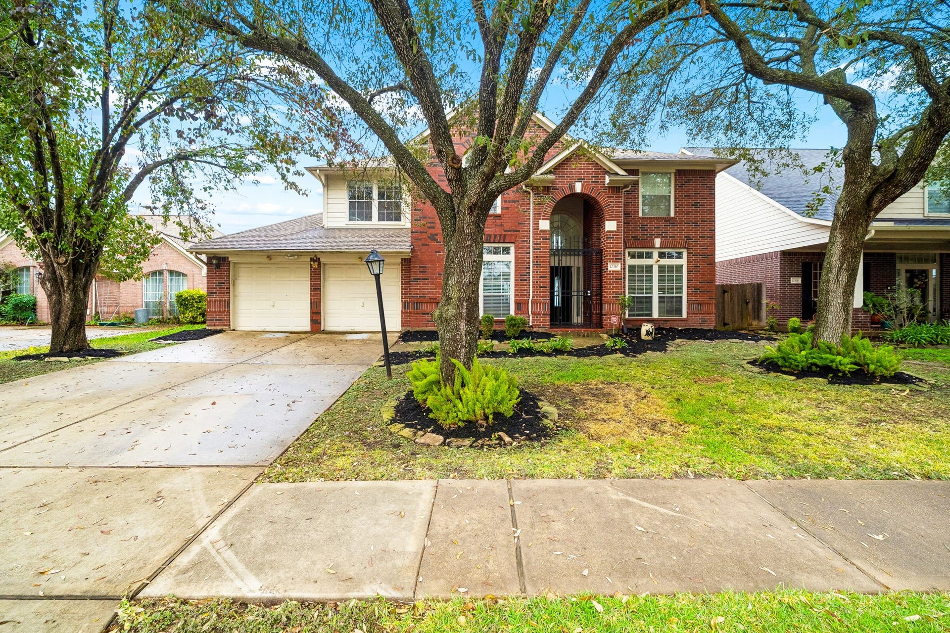 12310 Shadow Island Drive, Houston, TX 77082