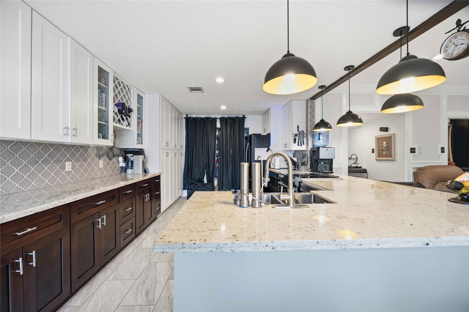 5422 Windy Lake Drive, Houston, TX 77345