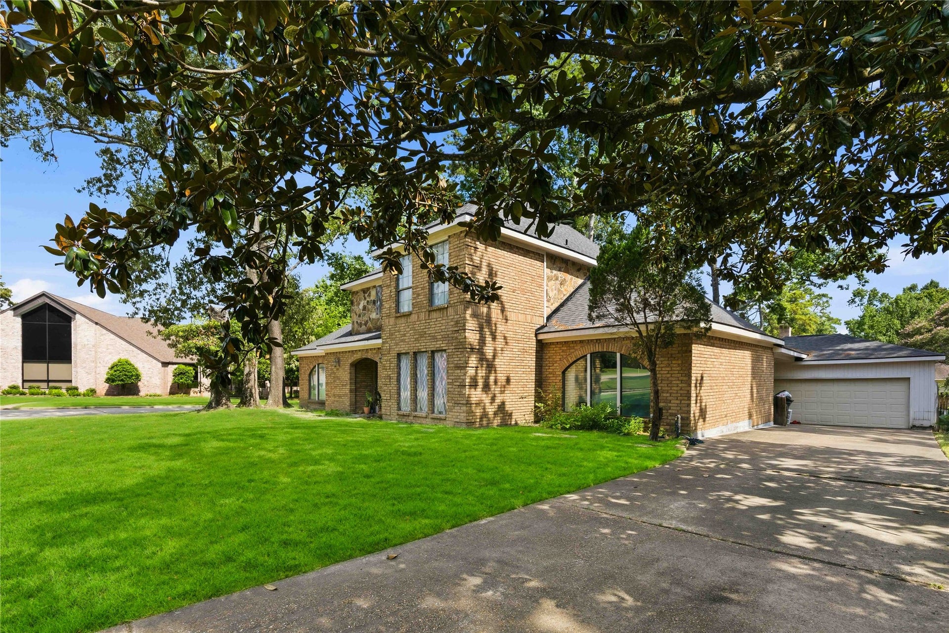 5422 Windy Lake Drive, Houston, TX 77345