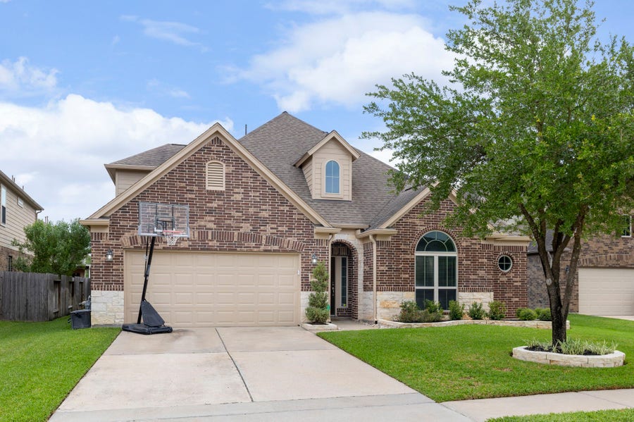 Property photo for 19110 Cardinal Grove Court, Cypress, TX