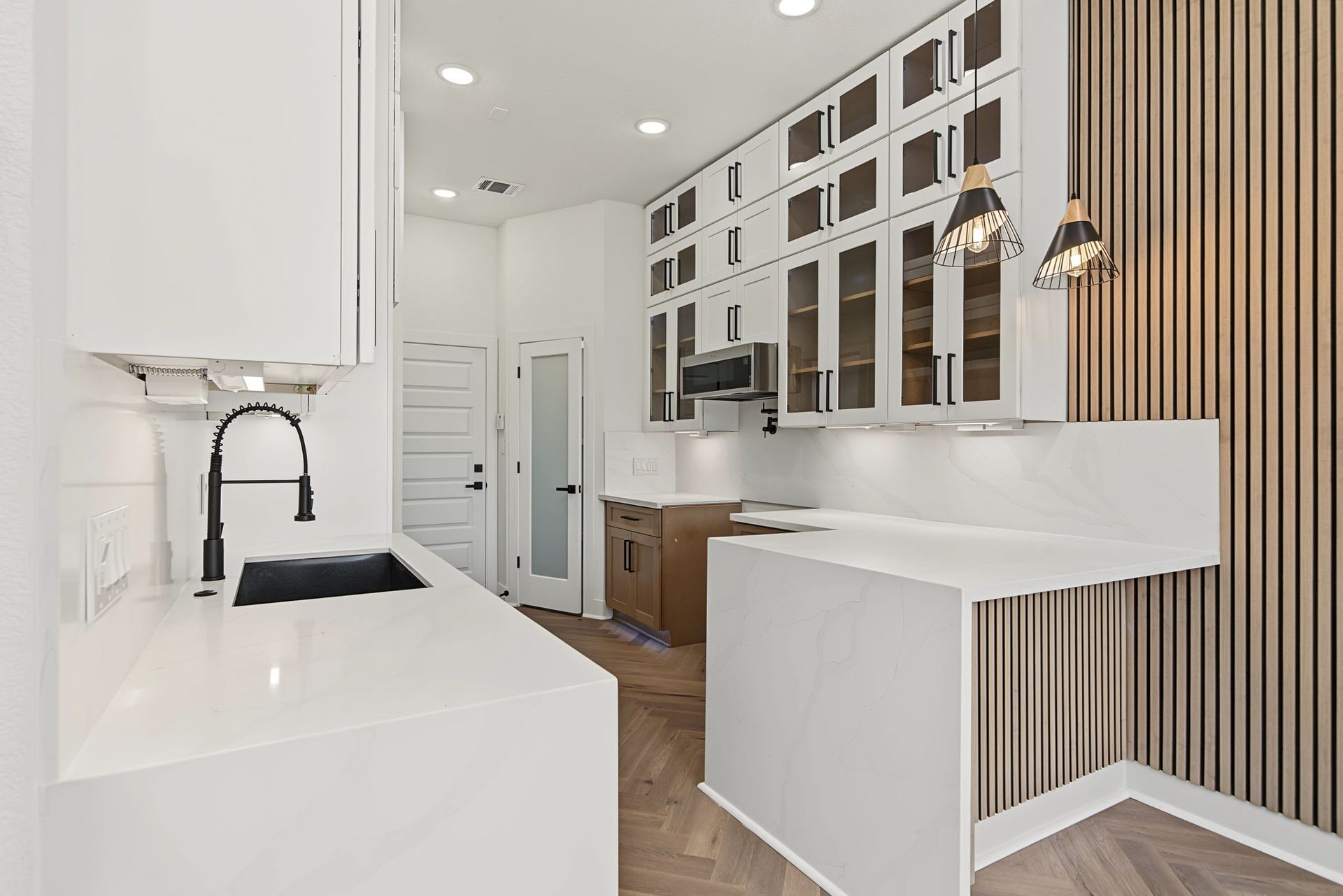 5109 Higgins Street, Houston, TX 77033 5109 Higgins Street, Houston, TX 77033