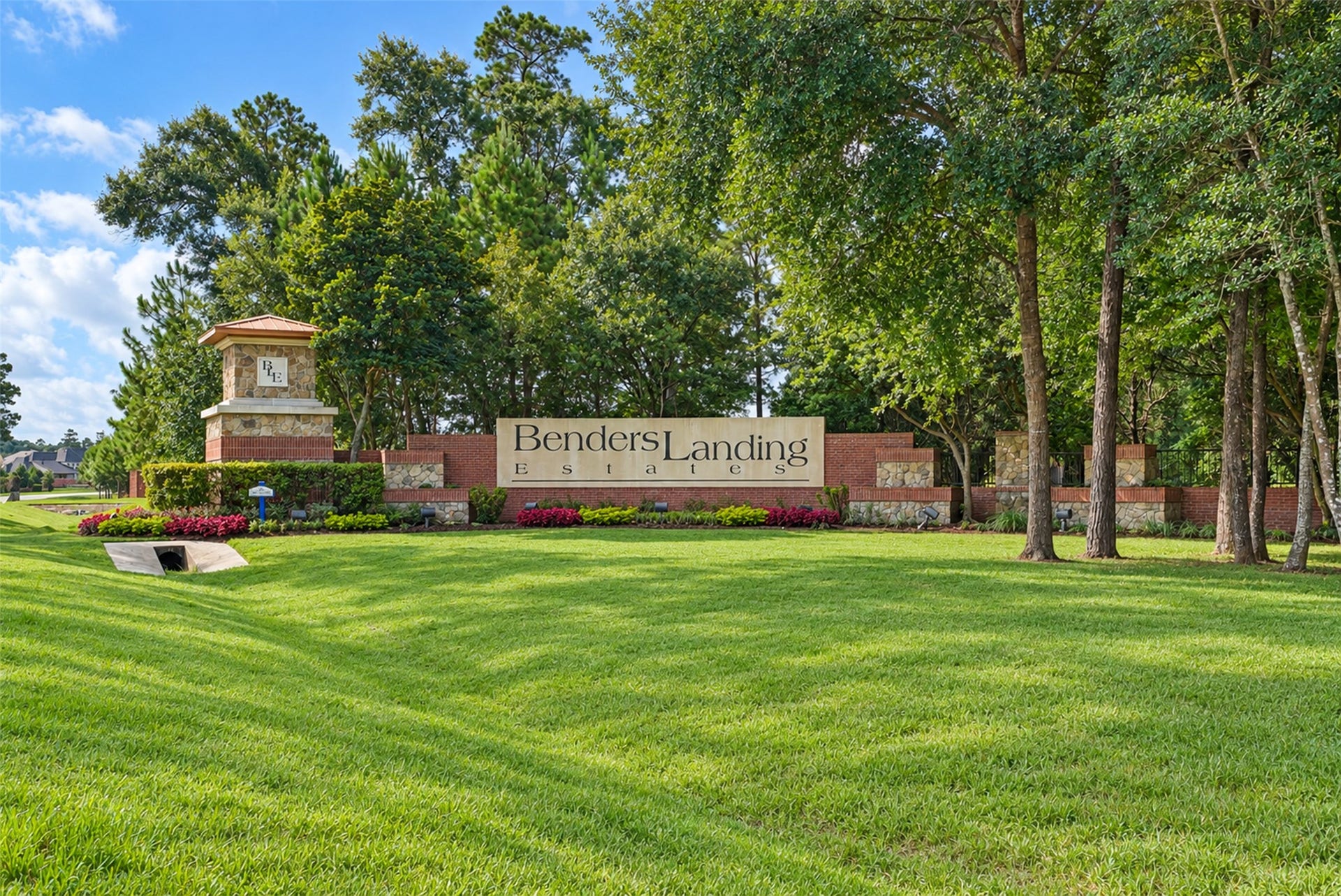 4430 Chateau Creek Way, Spring, TX 77386 4430 Chateau Creek Way, Spring, TX 77386