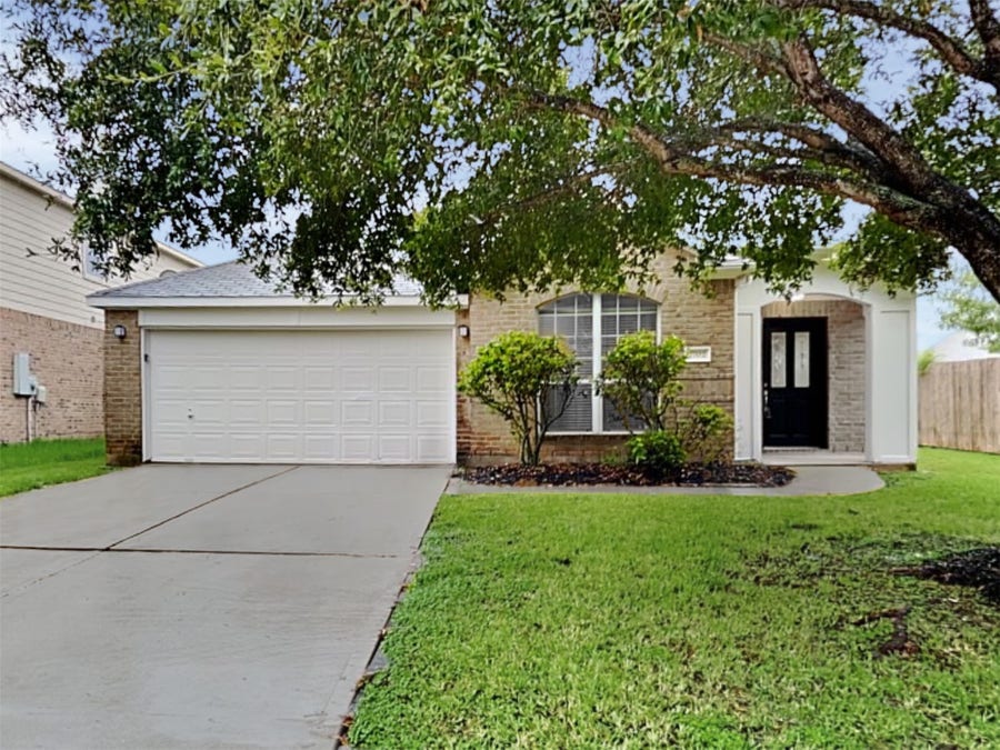 Property photo for 7702 Summerdale Drive, Rosenberg, TX