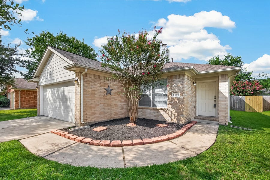 Property photo for 25202 Clover Ranch Drive, Katy, TX