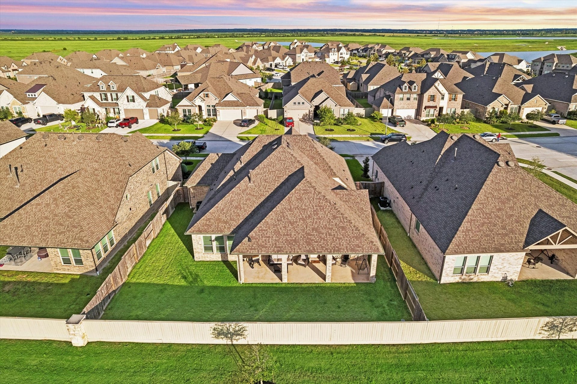 3218 Palm Heights Street, League City, TX 77573 3218 Palm Heights Street, League City, TX 77573