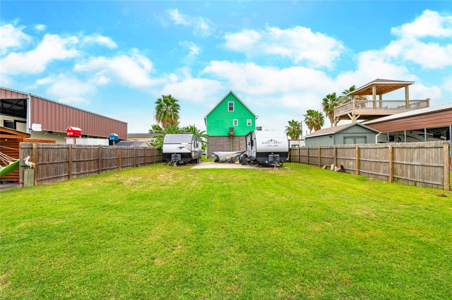 Property photo for 166 Ocean Breeze Drive, Crystal Beach, TX