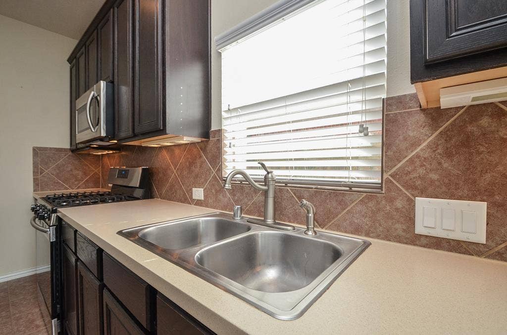 2827 Lakecrest Forest Drive, Katy, TX 77493