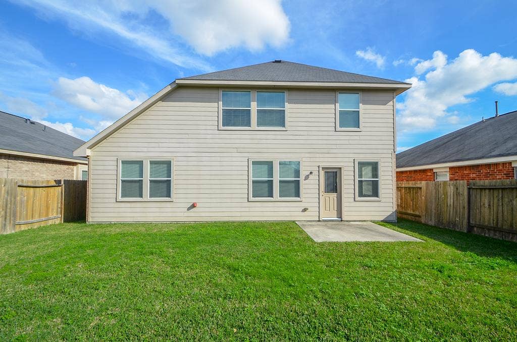 2827 Lakecrest Forest Drive, Katy, TX 77493
