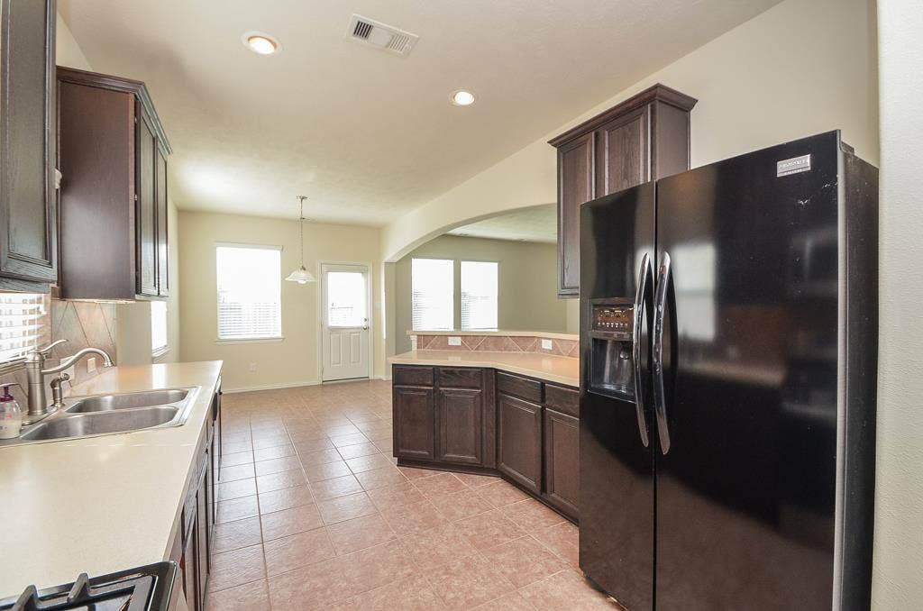2827 Lakecrest Forest Drive, Katy, TX 77493