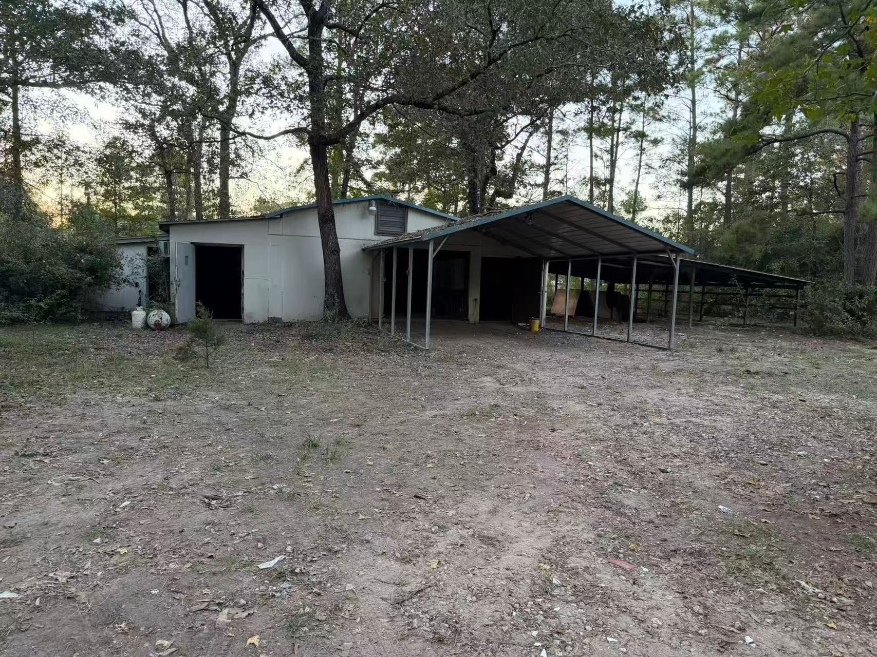 20392 Meadow Lake Road, Cleveland, TX 77328 20392 Meadow Lake Road, Cleveland, TX 77328