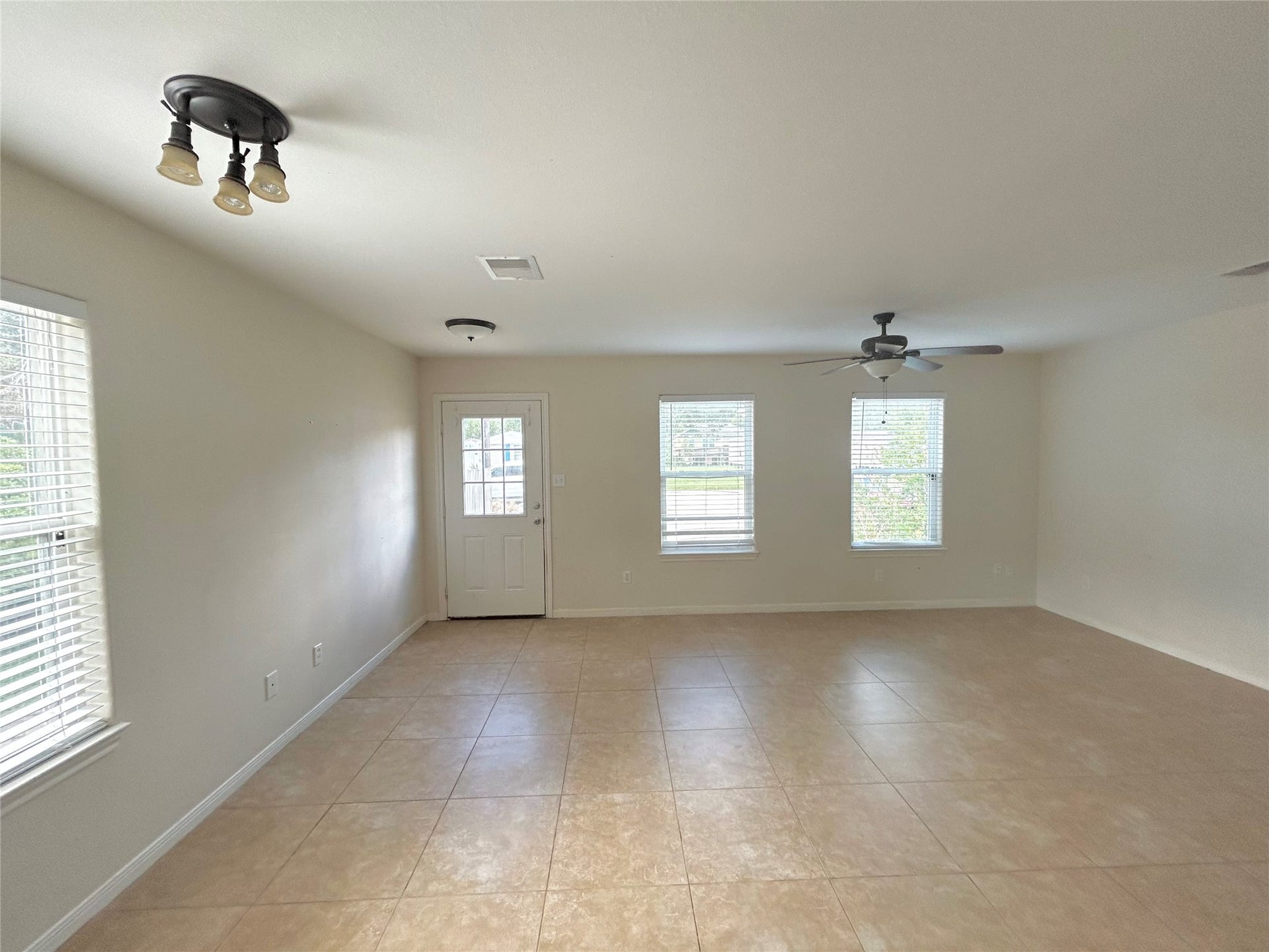 3735 Putnam Drive, #B, Bacliff, TX 77518 3735 Putnam Drive, #B, Bacliff, TX 77518