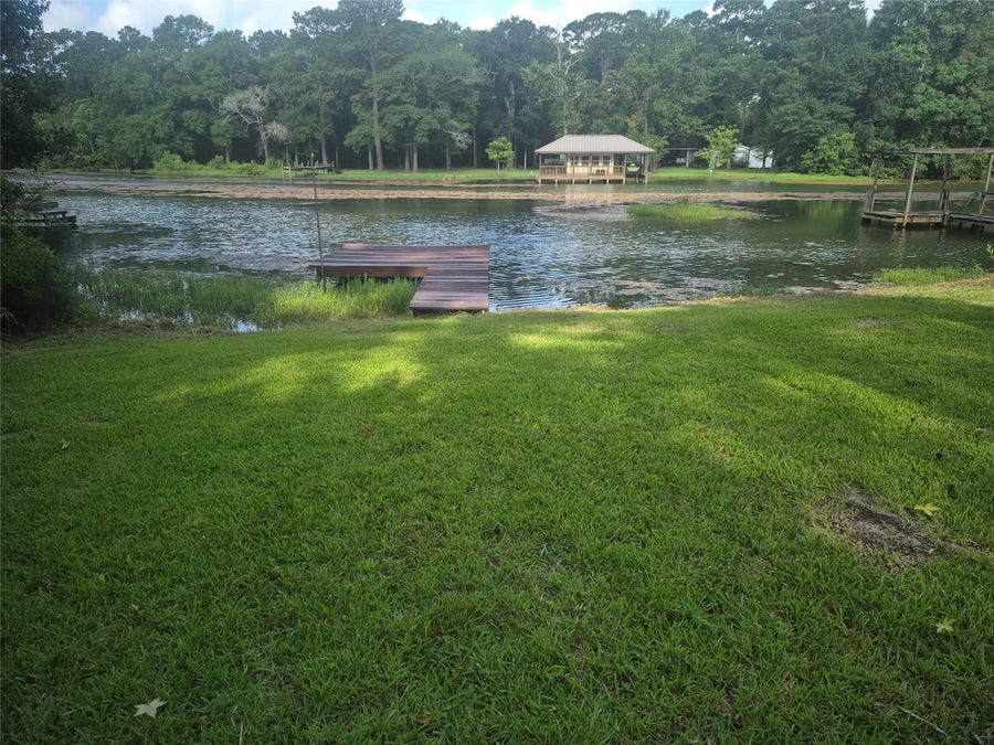 Property photo for 8312 Elm Drive, Montgomery, TX