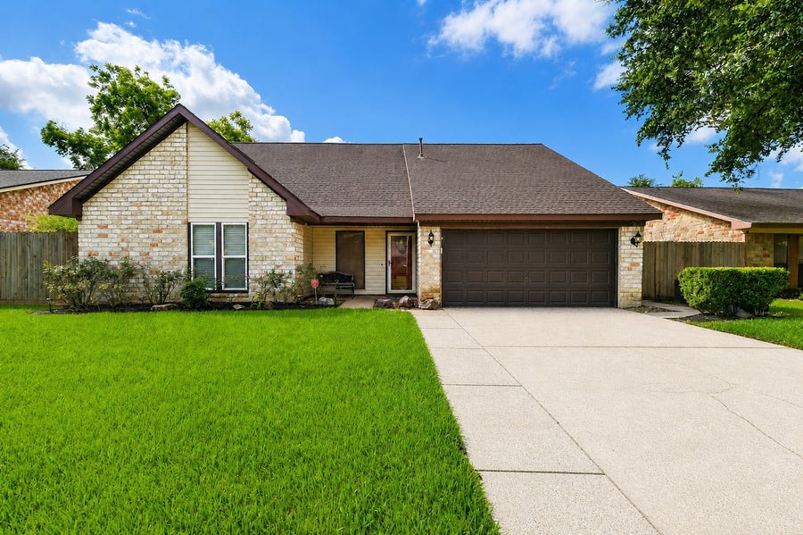 Property photo for 9818 Sagepike Drive, Houston, TX