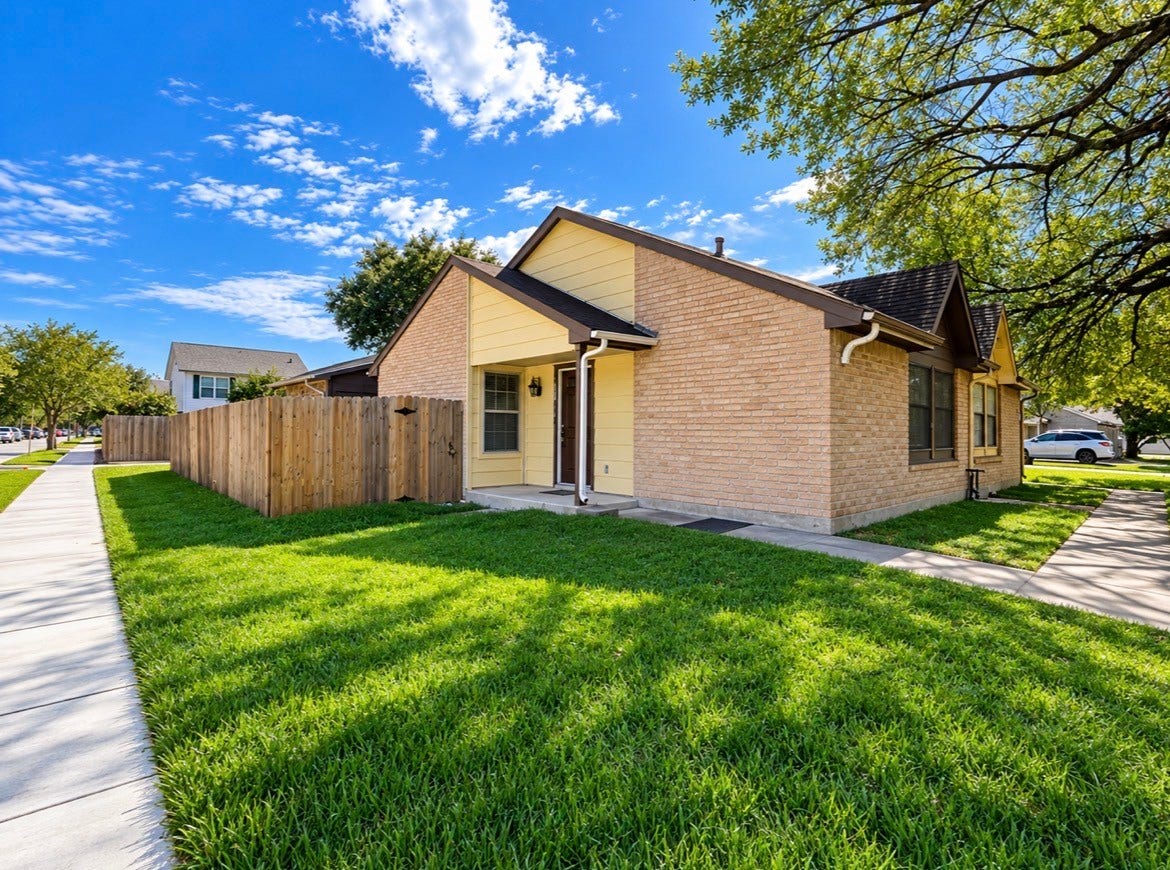 5620 Hollow Pines Drive, Houston, TX 77049 5620 Hollow Pines Drive, Houston, TX 77049