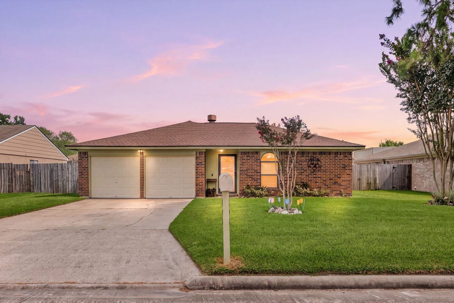 Property photo for 408 28th Avenue N, Texas City, TX