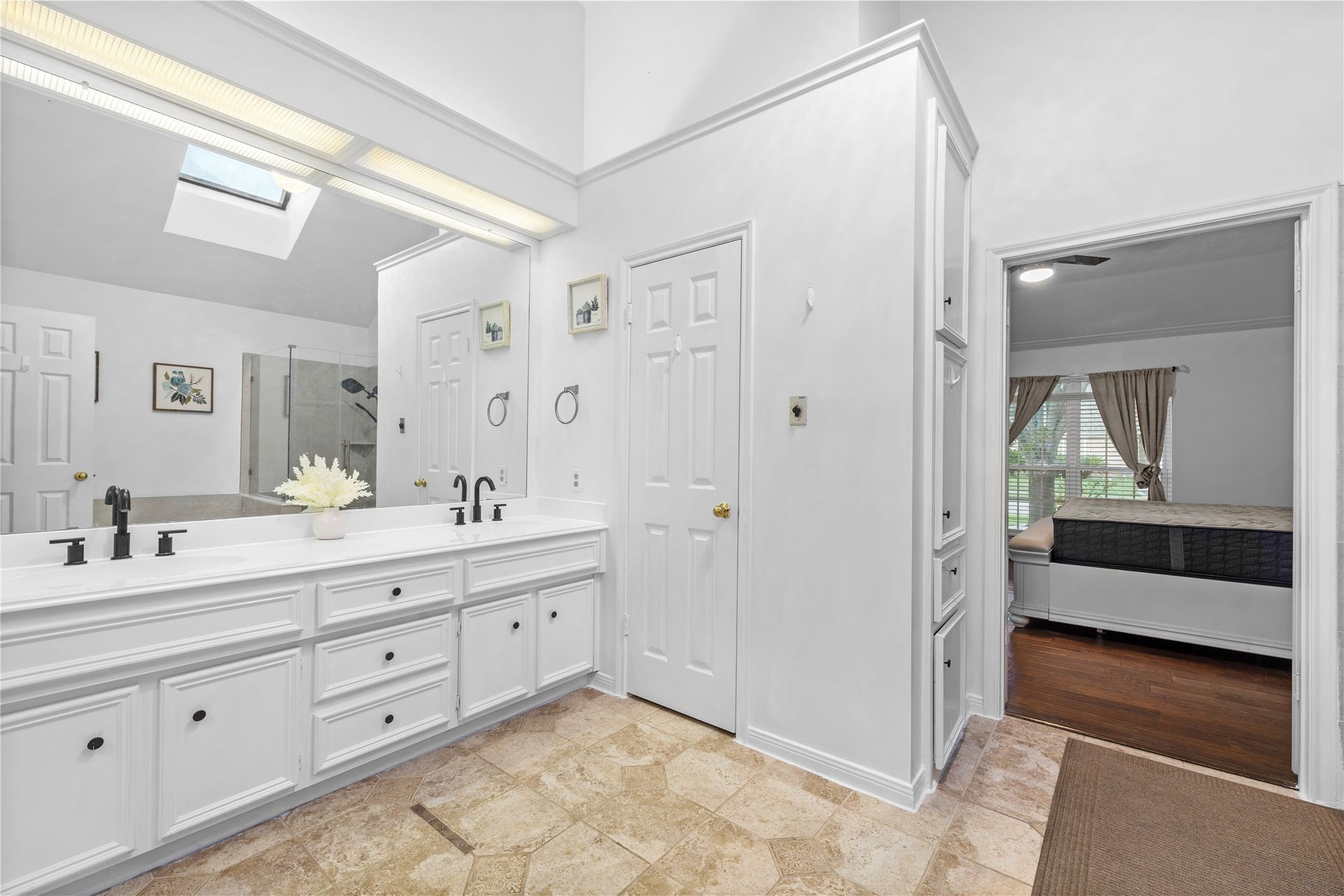 15035 Vistamont Drive, Houston, TX 77083 15035 Vistamont Drive, Houston, TX 77083
