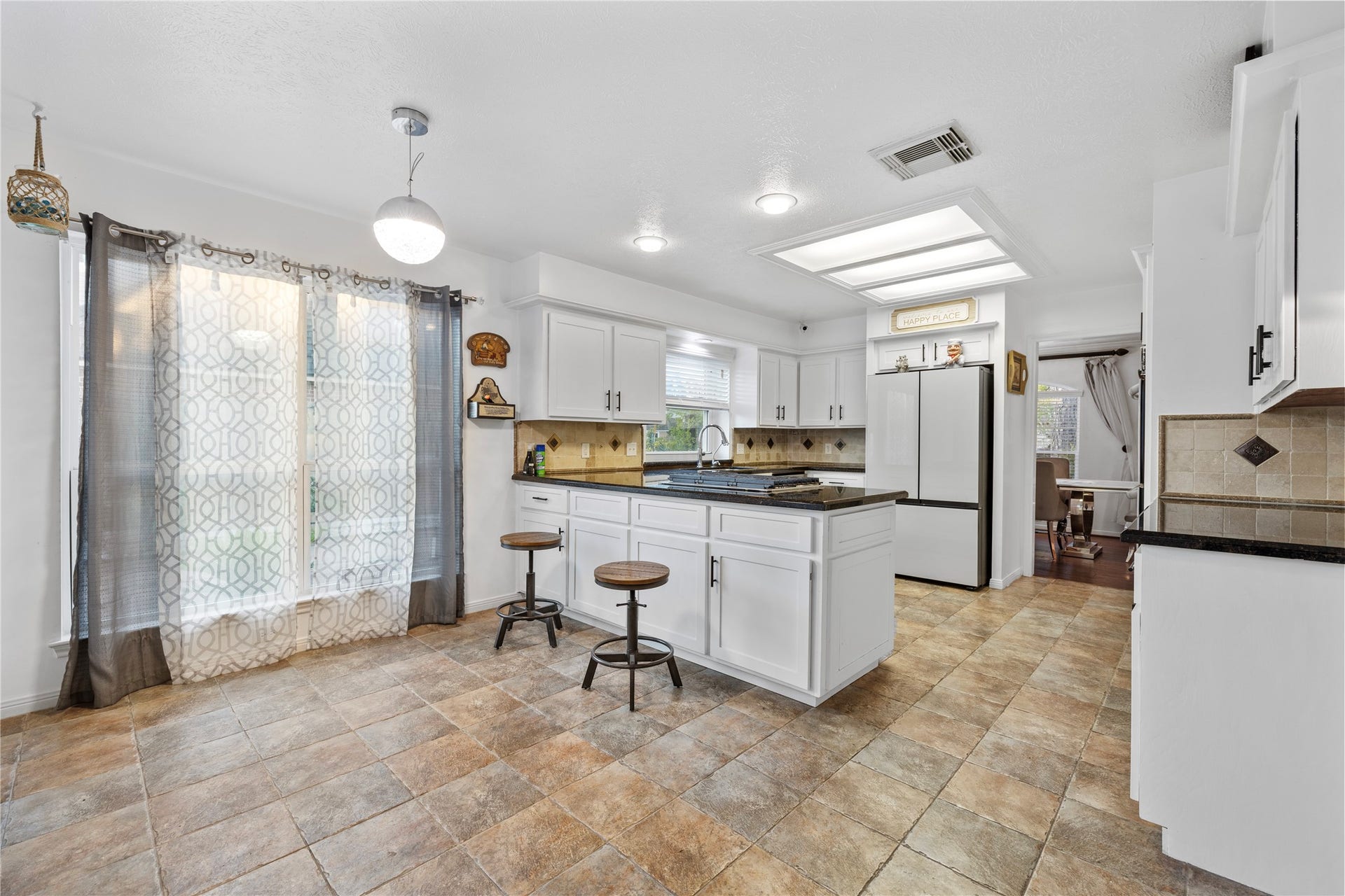 15035 Vistamont Drive, Houston, TX 77083 15035 Vistamont Drive, Houston, TX 77083