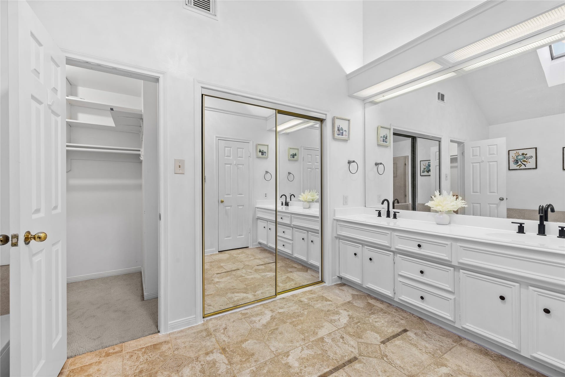 15035 Vistamont Drive, Houston, TX 77083 15035 Vistamont Drive, Houston, TX 77083