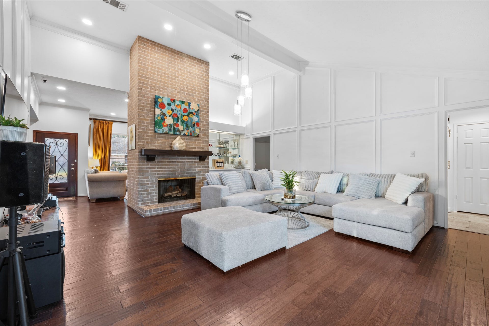15035 Vistamont Drive, Houston, TX 77083 15035 Vistamont Drive, Houston, TX 77083