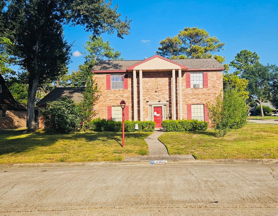 Property photo for 2102 Hollow Hook Road, Houston, TX