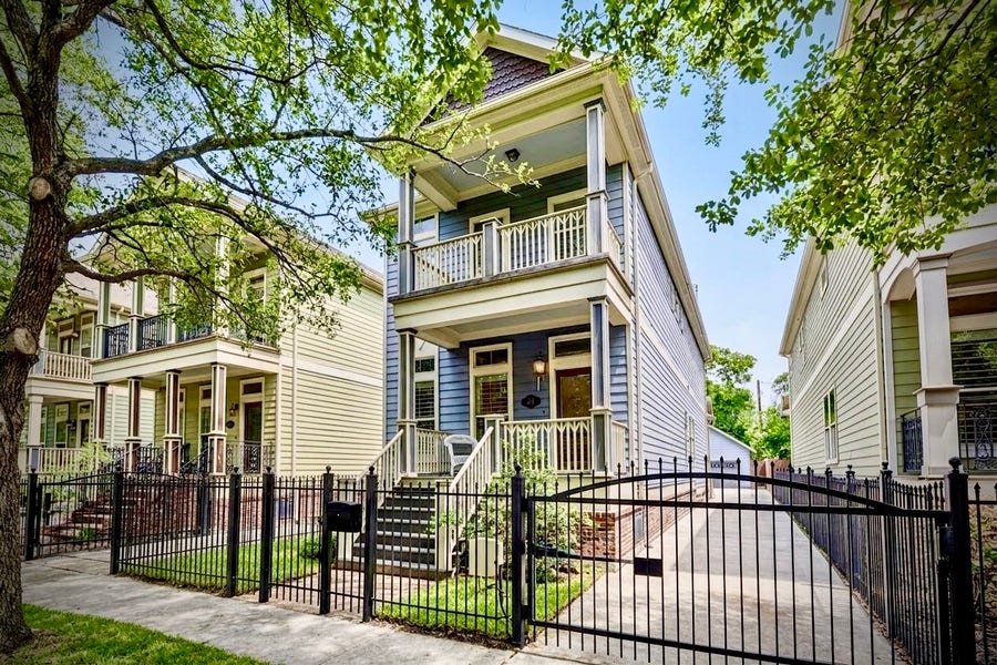 Property photo for 125 E 22nd Street, Houston, TX