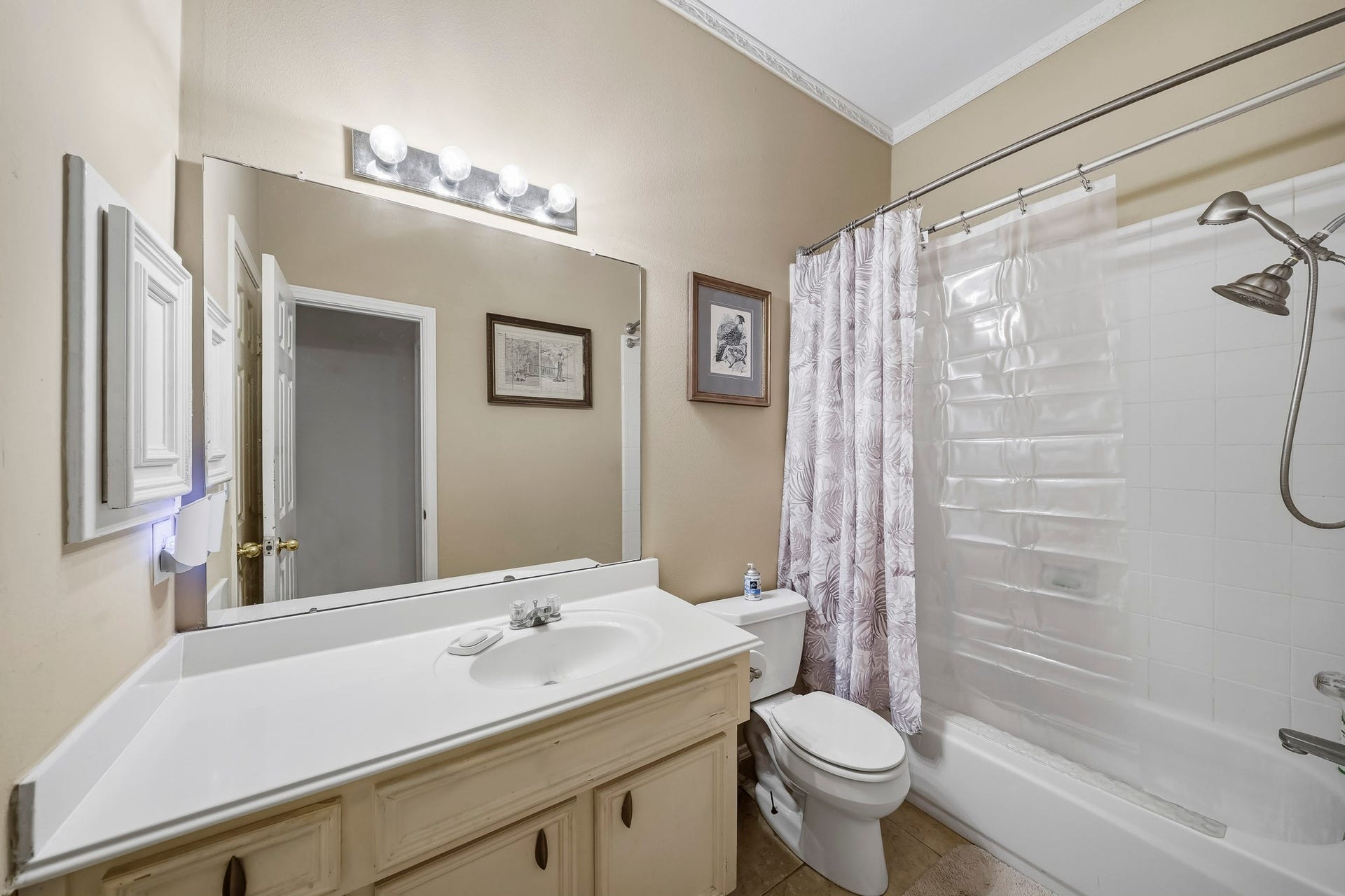 3802 Shady Breeze Drive, Houston, TX 77082