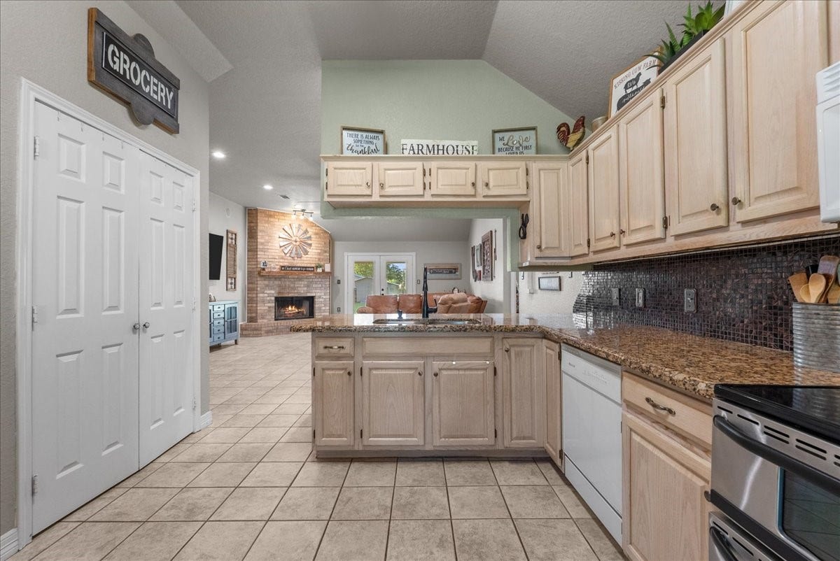 14018 Cimarron Road, Santa Fe, TX 77517 14018 Cimarron Road, Santa Fe, TX 77517