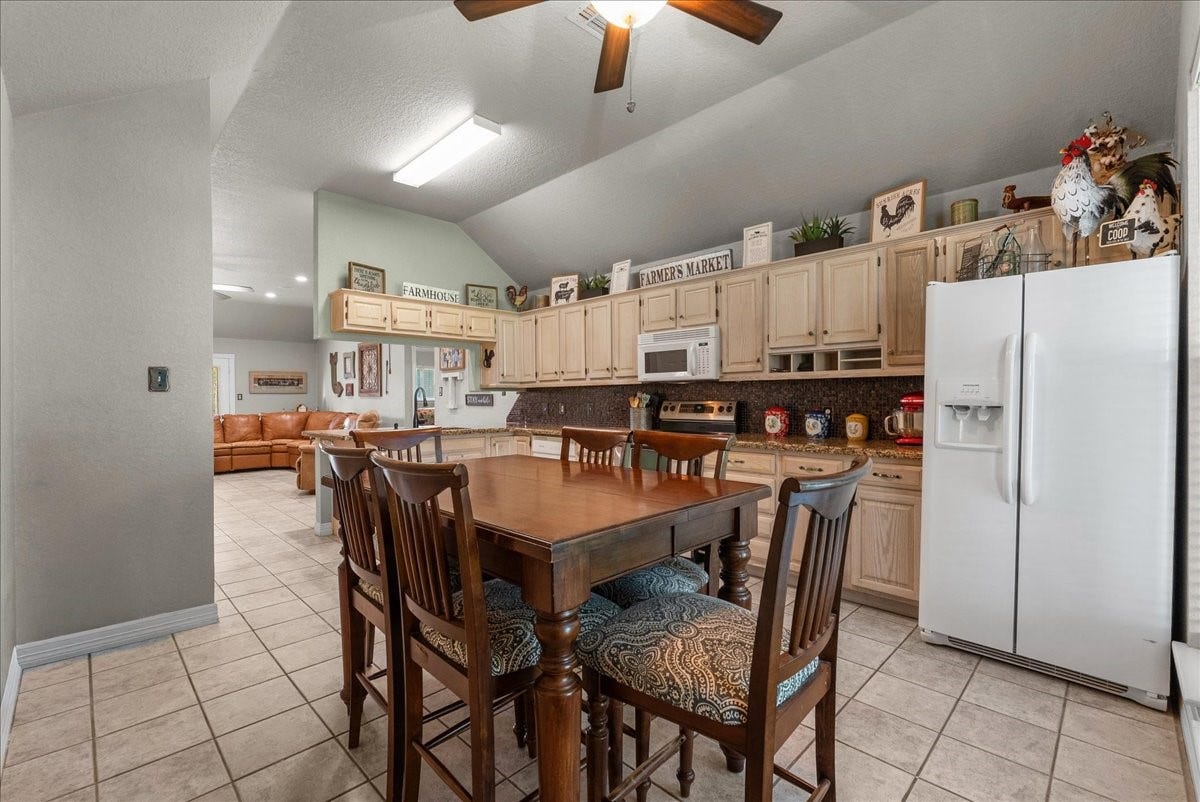 14018 Cimarron Road, Santa Fe, TX 77517 14018 Cimarron Road, Santa Fe, TX 77517