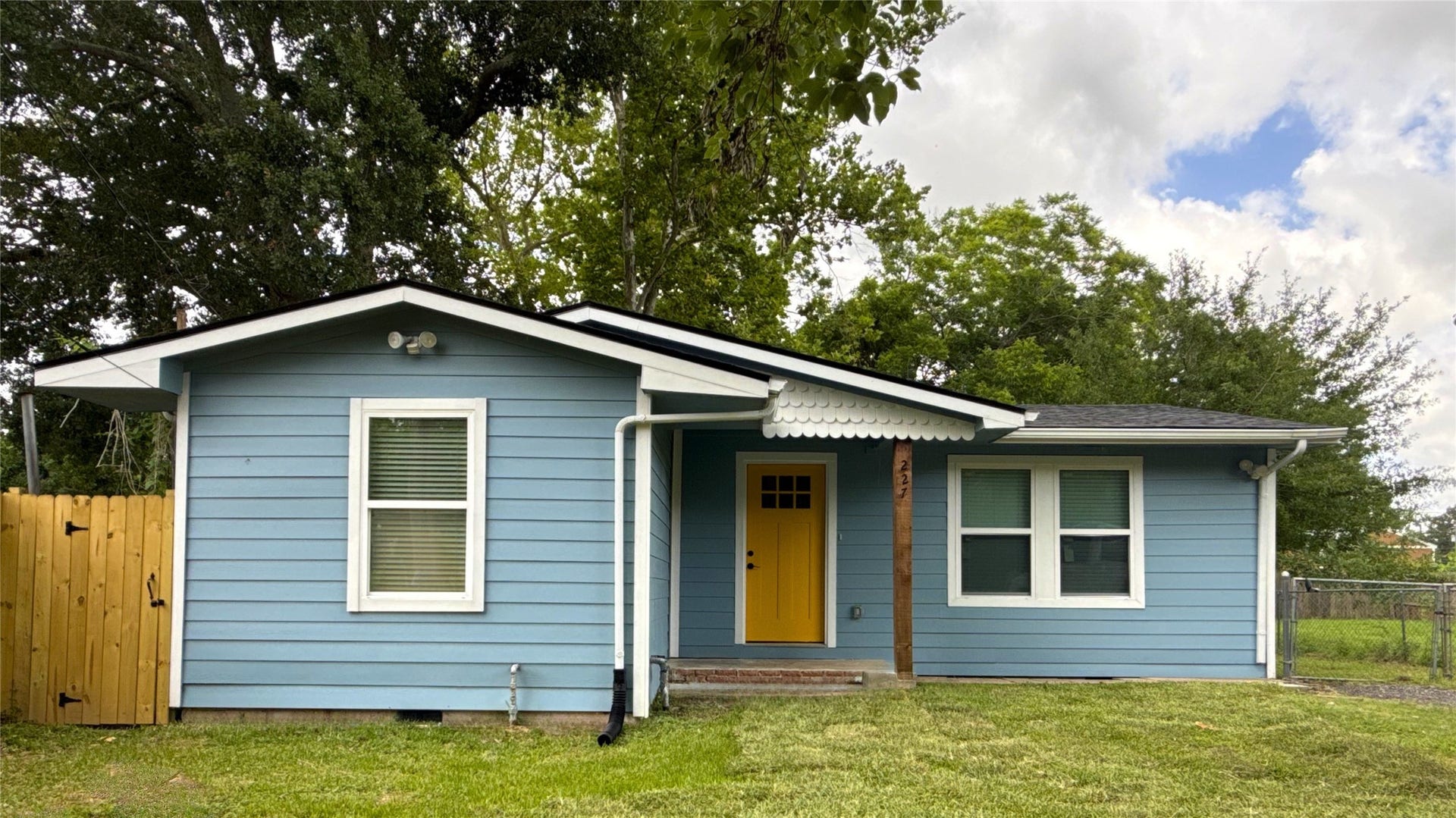 227 Kansas Street, Bacliff, TX 77518 227 Kansas Street, Bacliff, TX 77518