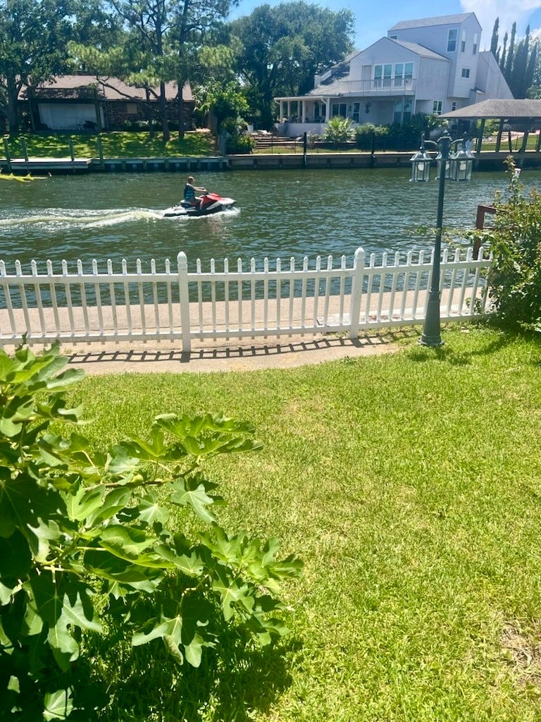 2417 Gerol Drive, Galveston, TX 77551 2417 Gerol Drive, Galveston, TX 77551