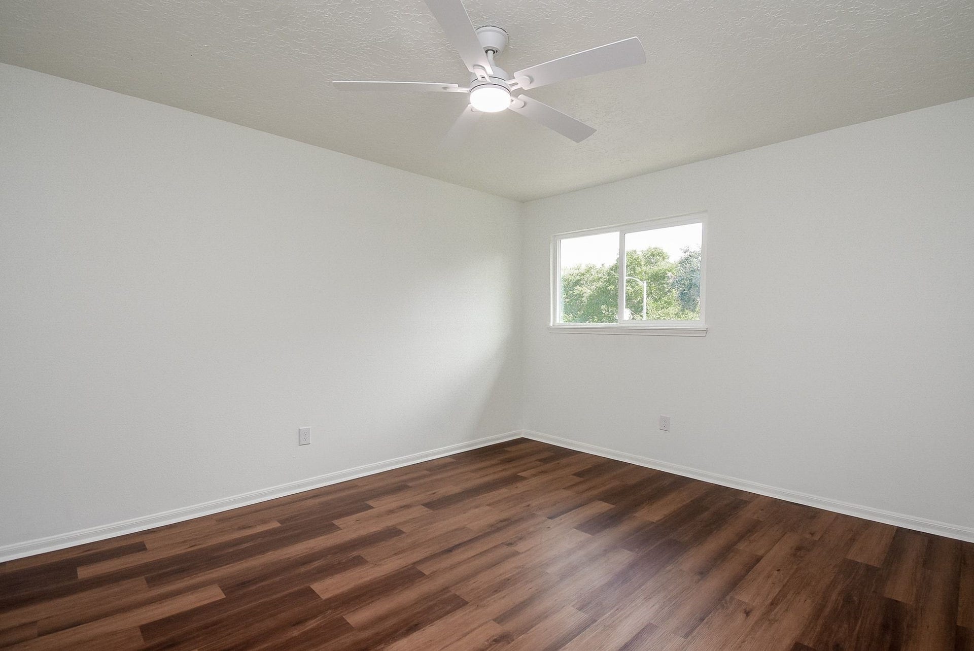 3303 Hilton Head Court, Missouri City, TX 77459 Bedroom three also located on the second floor provides good wall space for all of your furnishings.