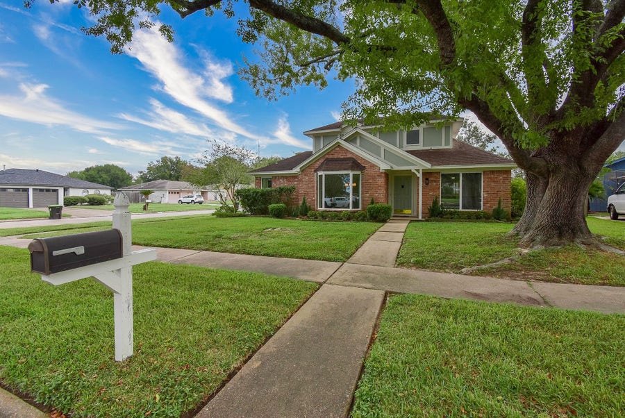 Property photo for 3303 Hilton Head Court, Missouri City, TX