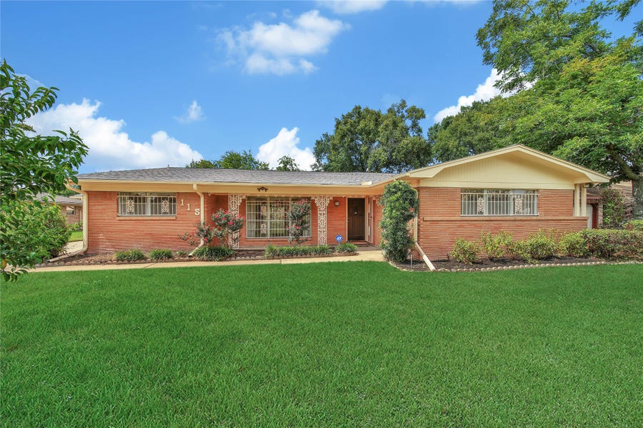 Property photo for 115 E Thornton Road, Houston, TX