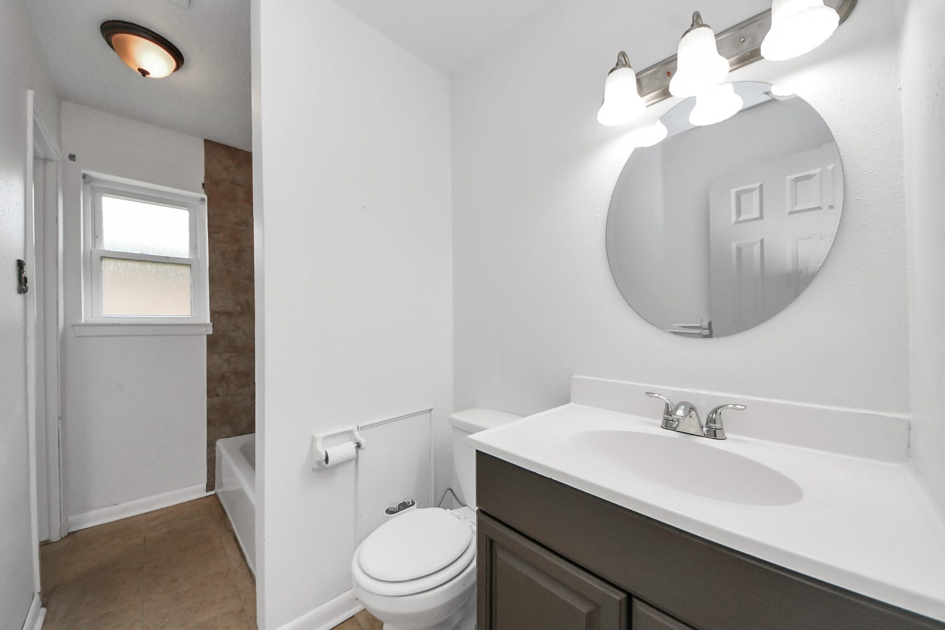 1110 E Brown Lane, Deer Park, TX 77536 1110 E Brown Lane, Deer Park, TX 77536