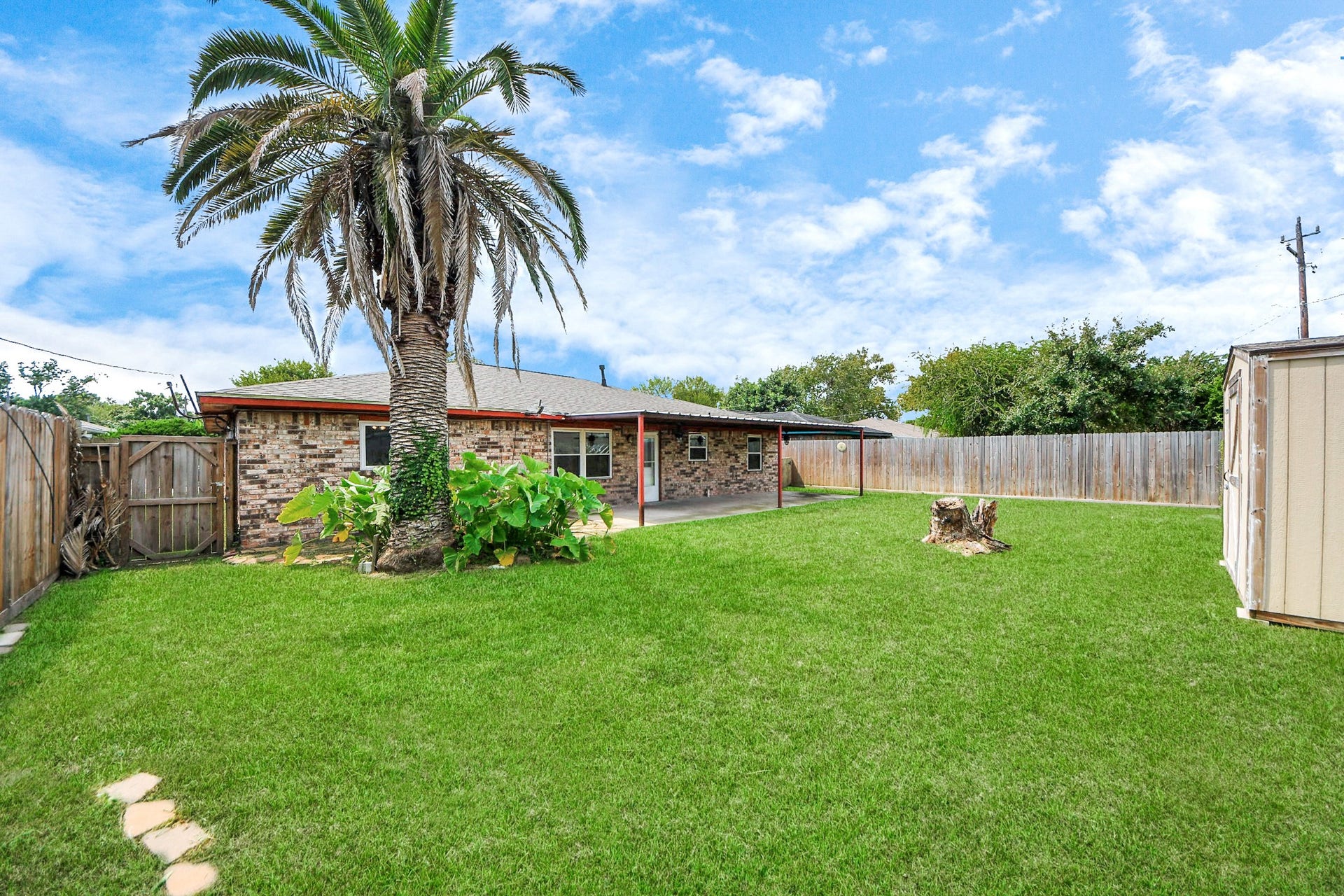 1110 E Brown Lane, Deer Park, TX 77536 1110 E Brown Lane, Deer Park, TX 77536
