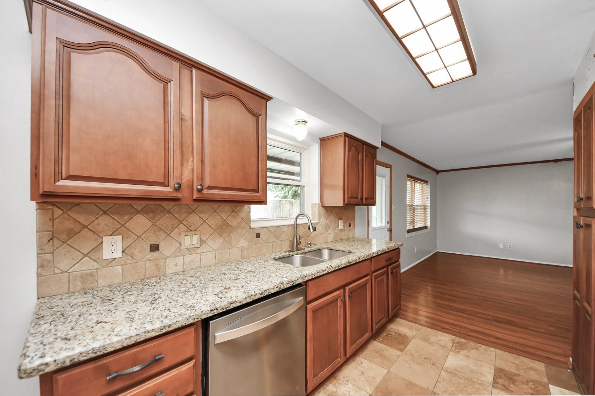 1110 E Brown Lane, Deer Park, TX 77536 1110 E Brown Lane, Deer Park, TX 77536
