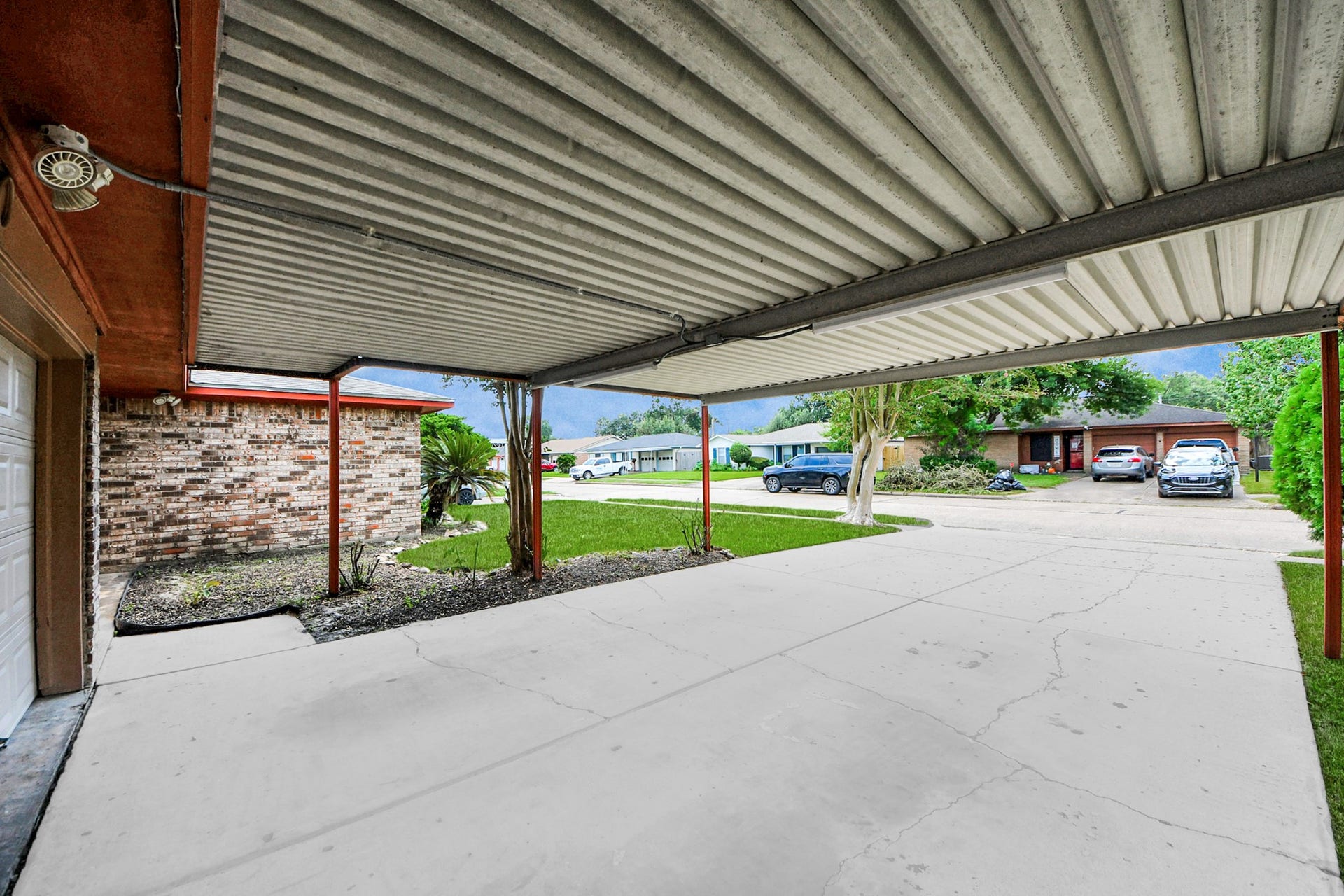 1110 E Brown Lane, Deer Park, TX 77536 1110 E Brown Lane, Deer Park, TX 77536