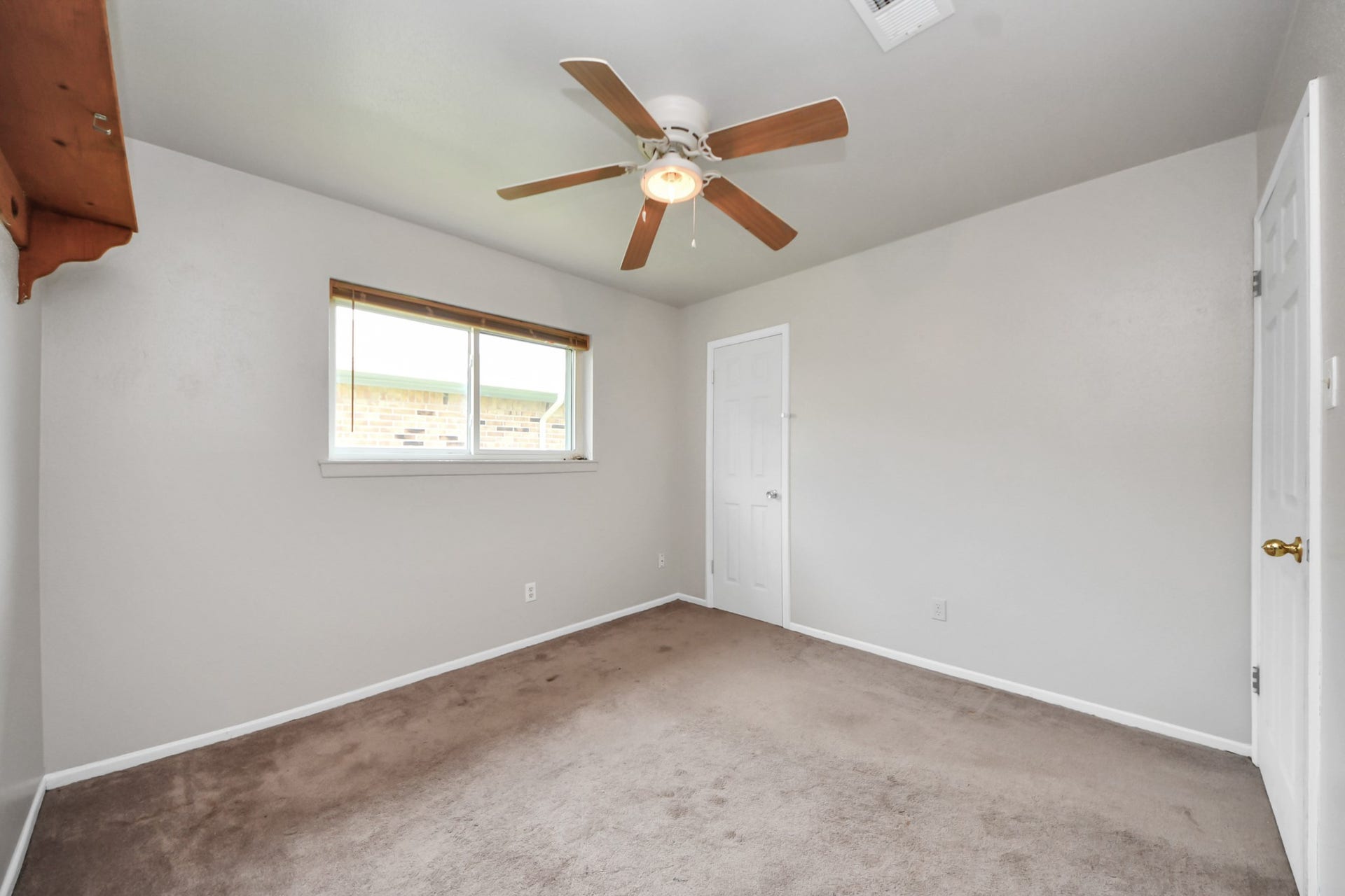 1110 E Brown Lane, Deer Park, TX 77536 1110 E Brown Lane, Deer Park, TX 77536