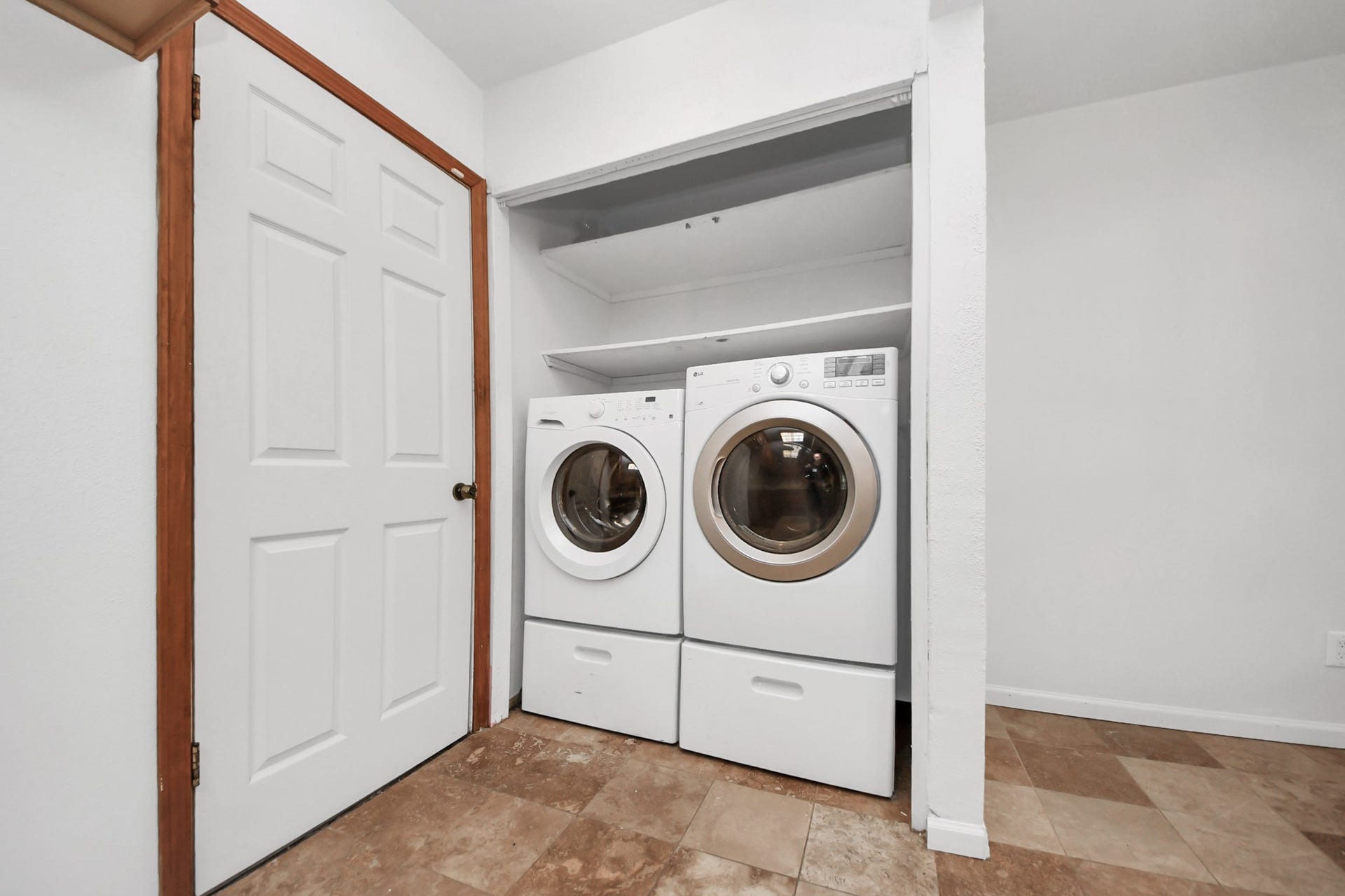 1110 E Brown Lane, Deer Park, TX 77536 1110 E Brown Lane, Deer Park, TX 77536