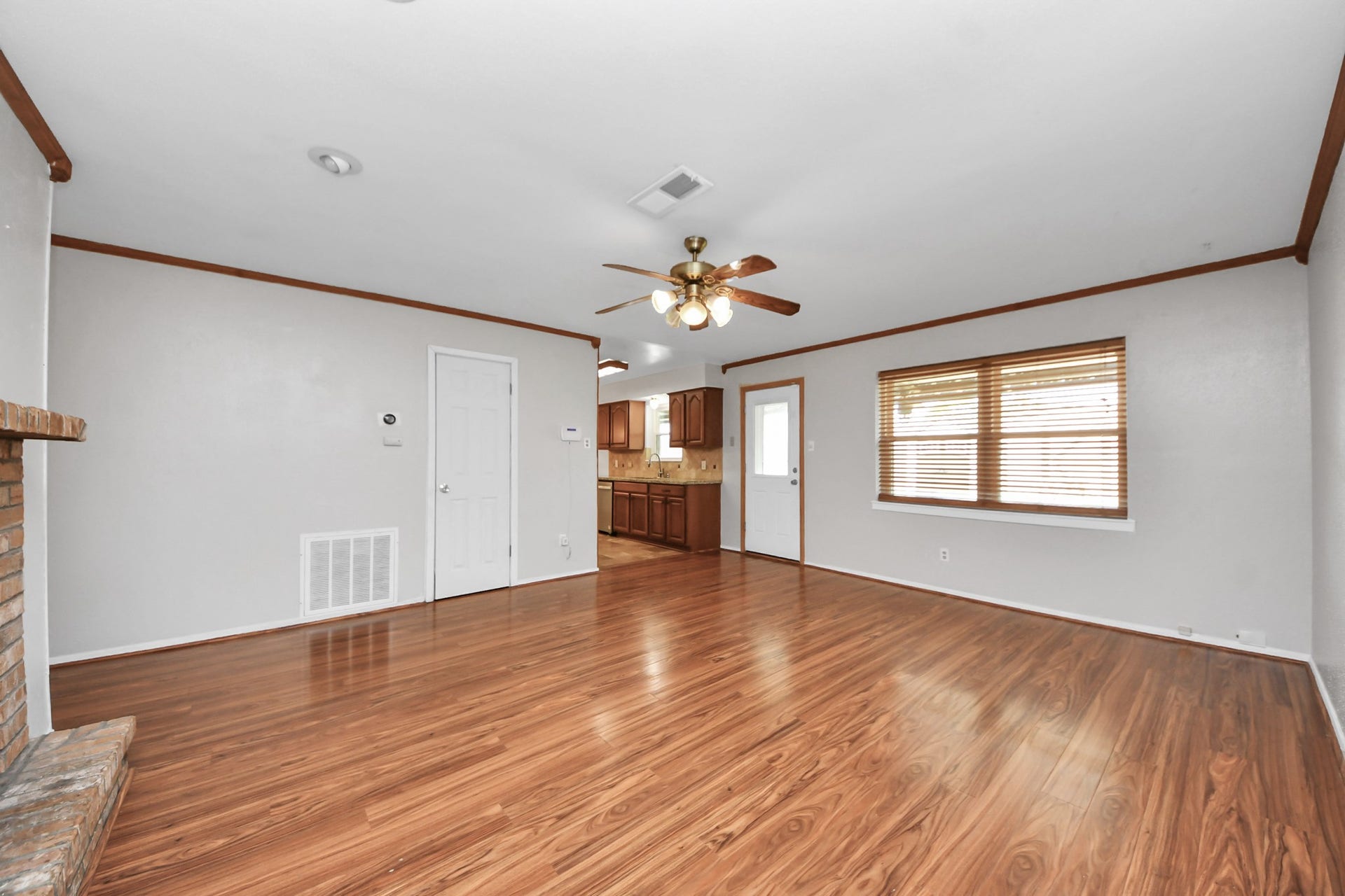 1110 E Brown Lane, Deer Park, TX 77536 1110 E Brown Lane, Deer Park, TX 77536