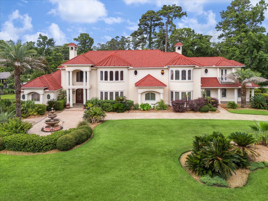 Property photo for 6 Kings Lake Estates Boulevard, Kingwood, TX