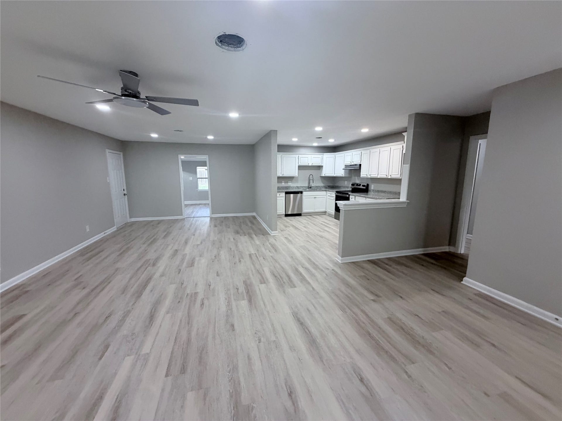 2810 Patricia Street, La Marque, TX 77568 2810 Patricia Street, La Marque, TX 77568