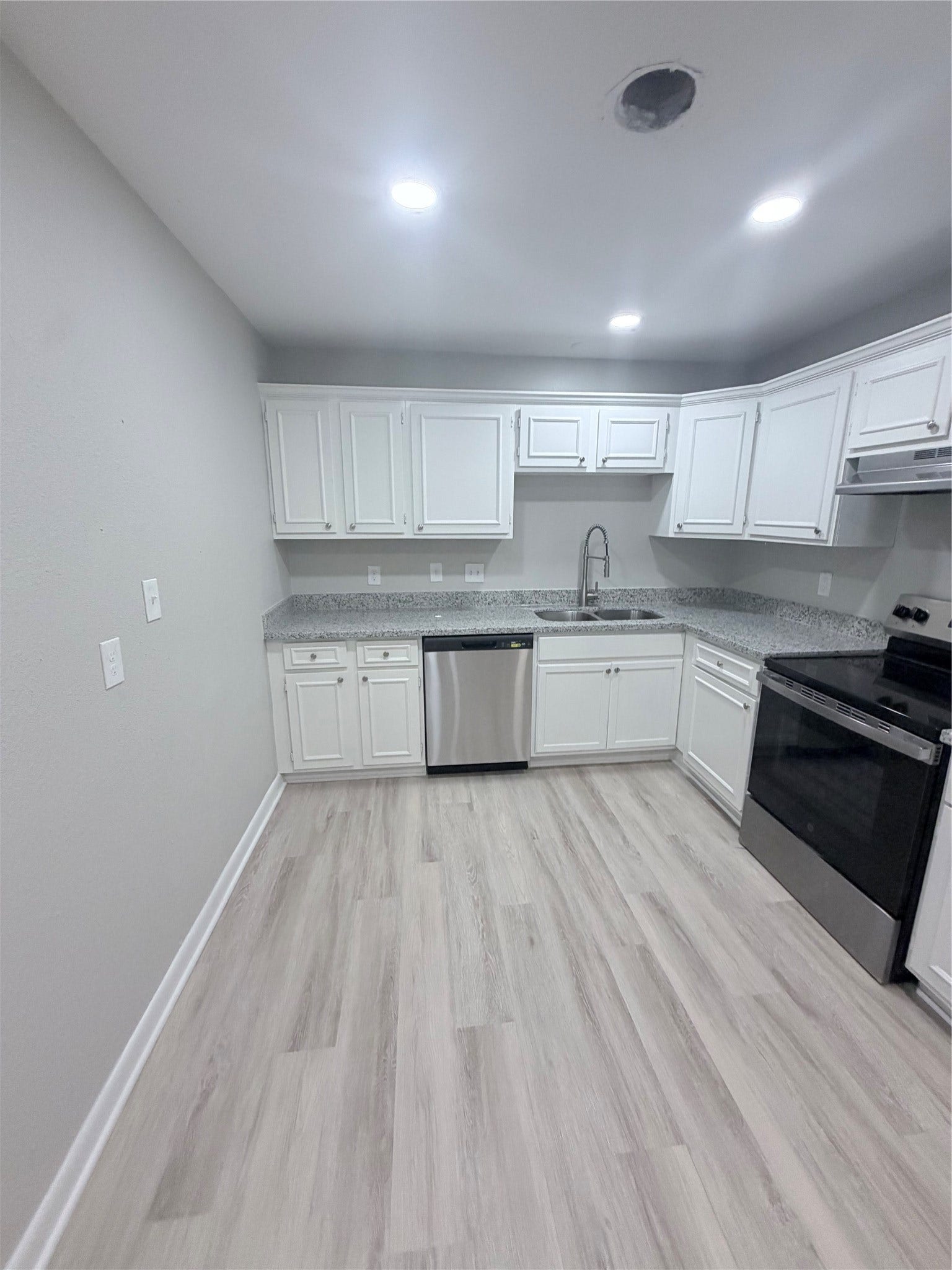 2810 Patricia Street, La Marque, TX 77568 2810 Patricia Street, La Marque, TX 77568