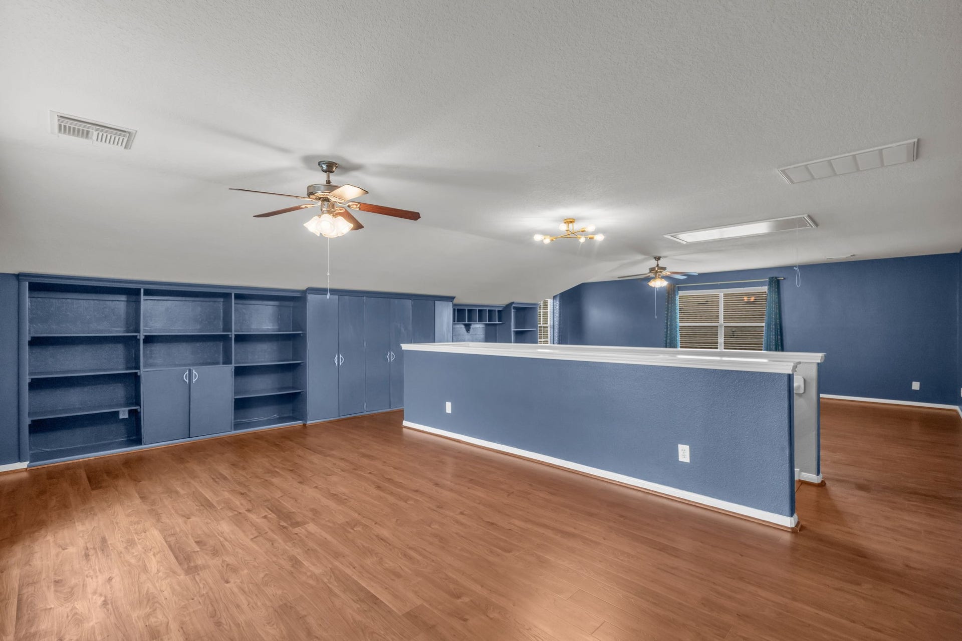Full look at this fabulous and versatile lot, offering plenty of space to make it your own!