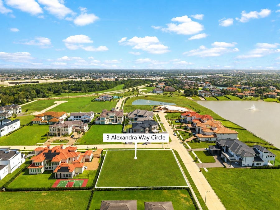 Property photo for 3 Alexandra Way Circle, Richmond, TX