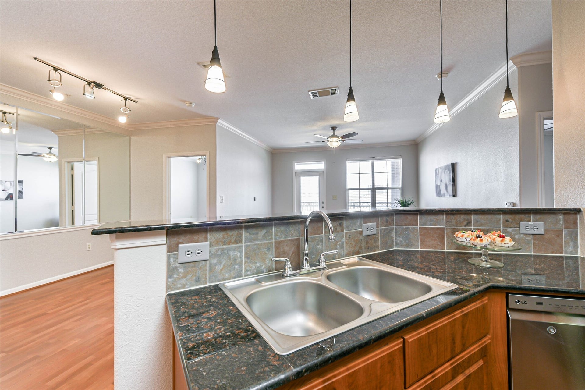 1711 Old Spanish Trail, #449, Houston, TX 77054 1711 Old Spanish Trail, #449, Houston, TX 77054