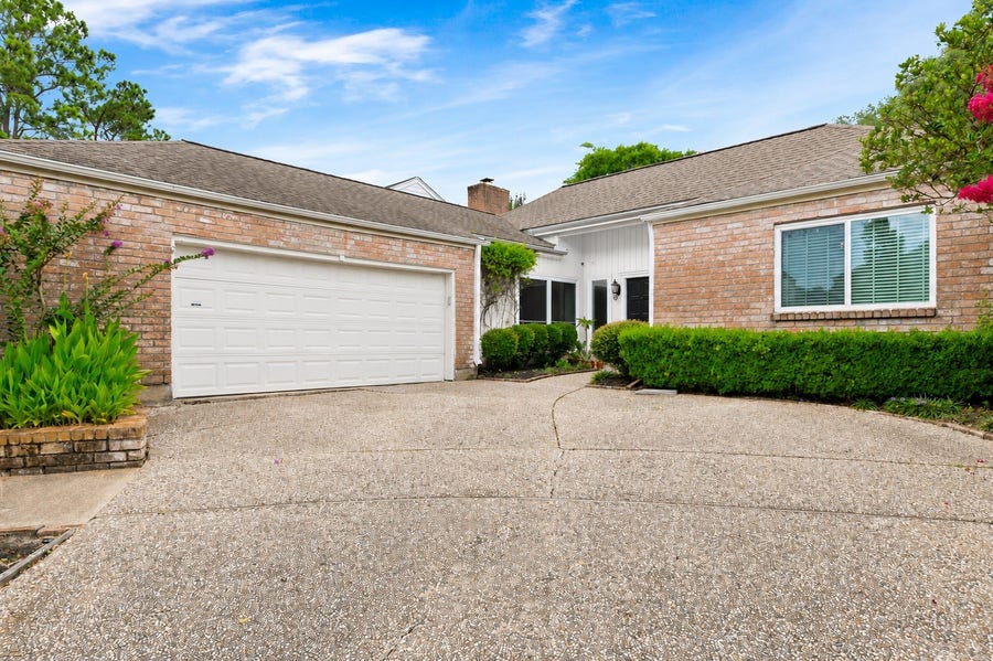 Property photo for 12210 Ravenmoor Drive, Houston, TX