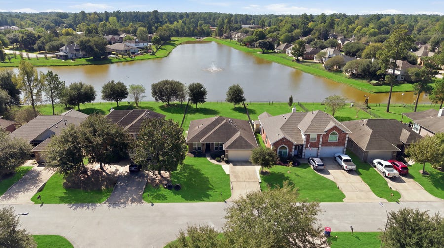 Property photo for 9303 E Lakeside Drive, Magnolia, TX